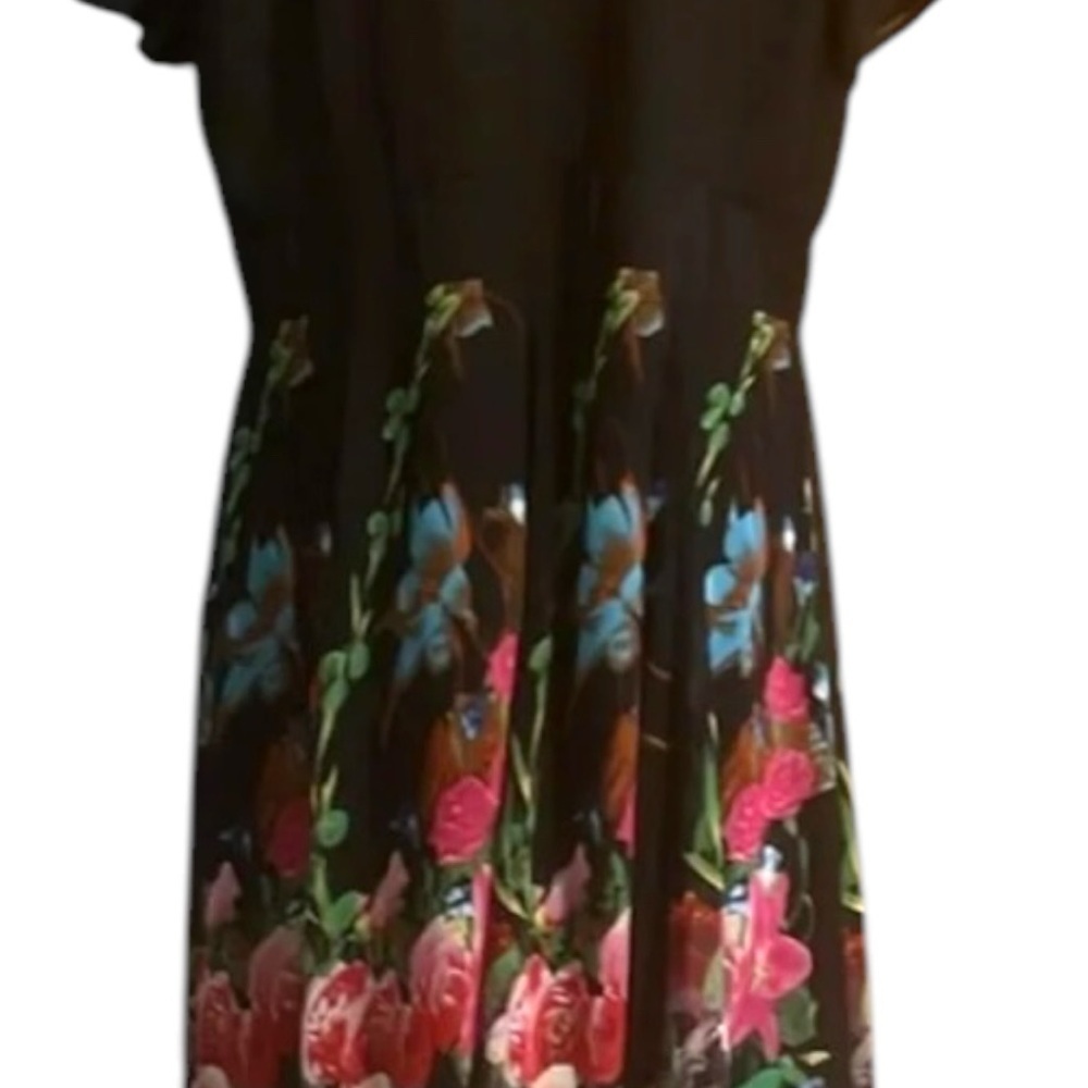 NWT beautiful floral dress - Picture 4 of 11
